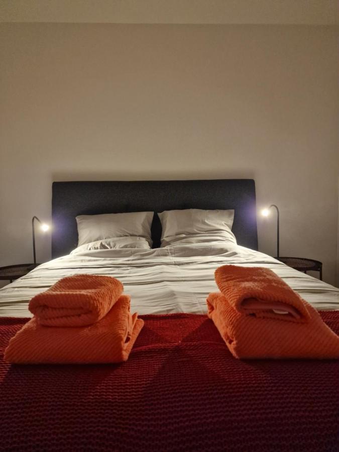Maison Ping ,en Face Des Arenes * Beziers