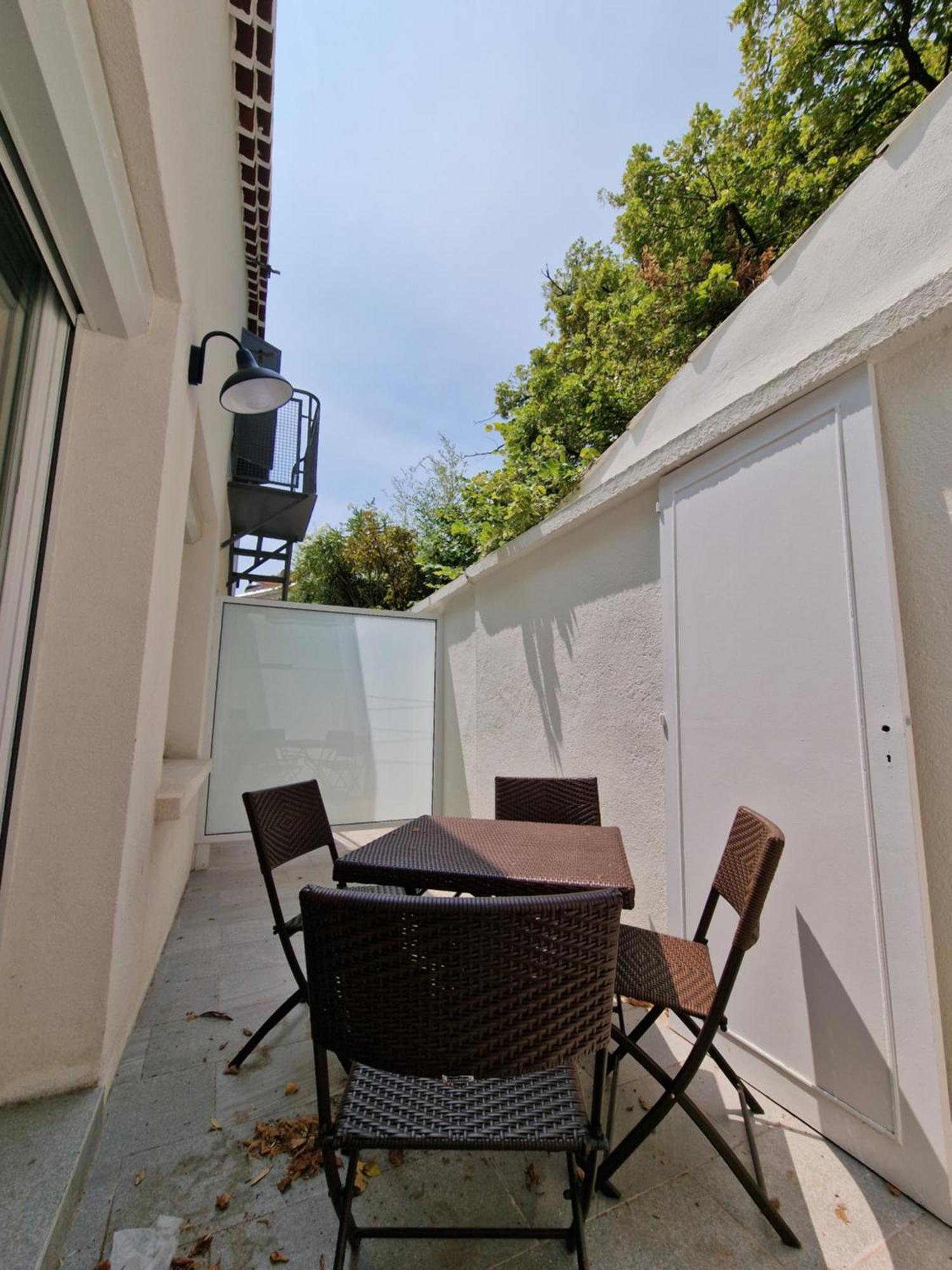 Maison Ping ,en Face Des Arenes Apartment