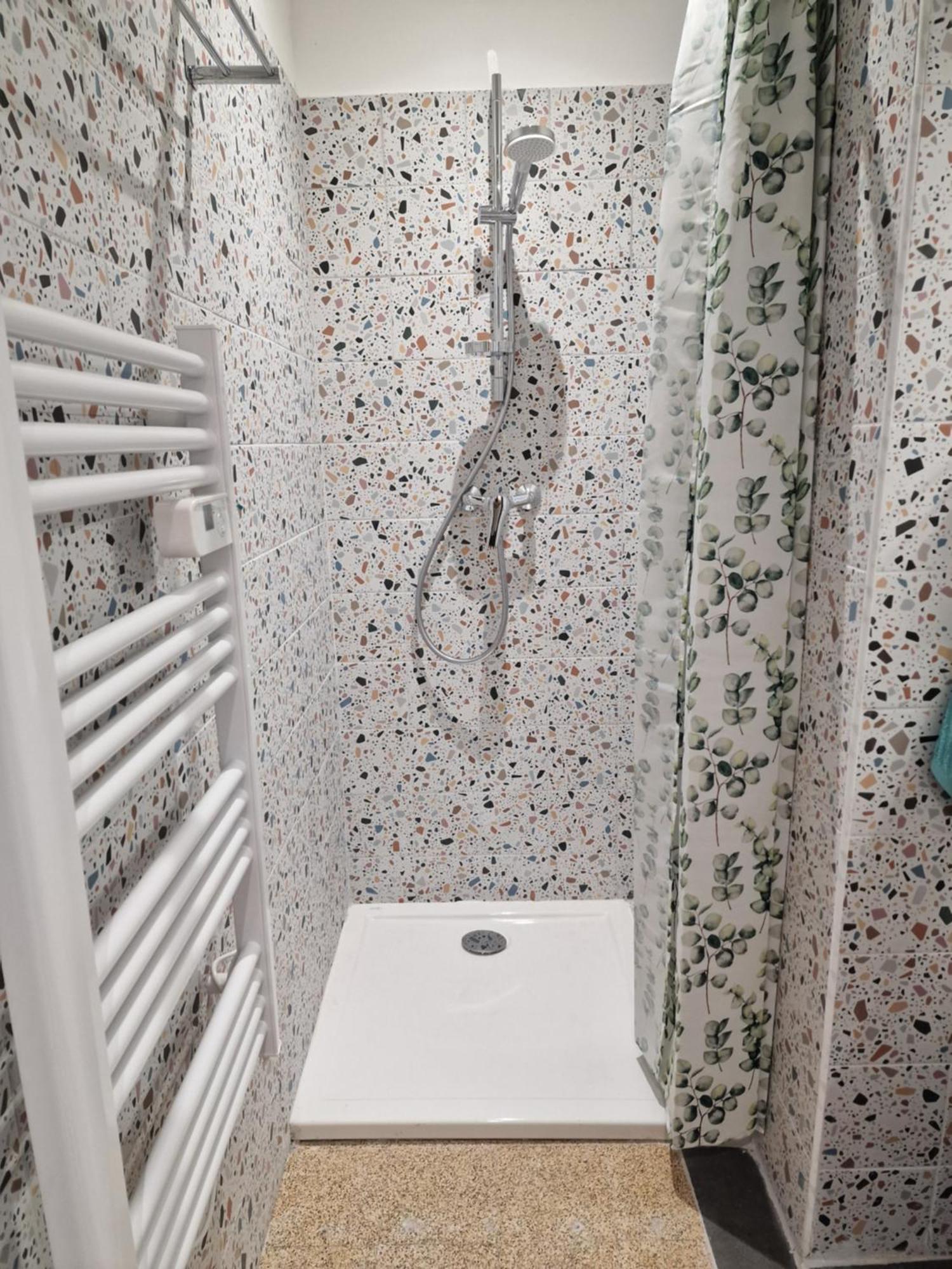 Apartment Maison Ping ,en Face Des Arenes